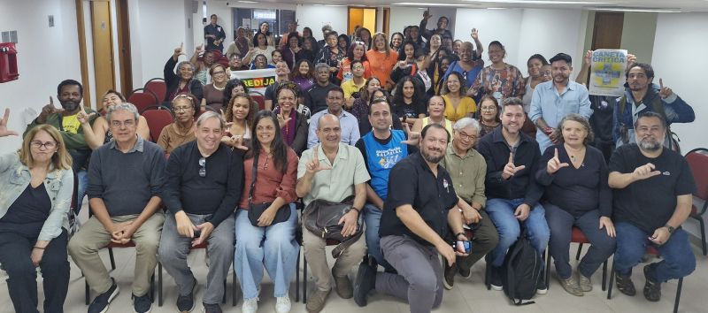 Arquivo:Plenária RJ.jpg